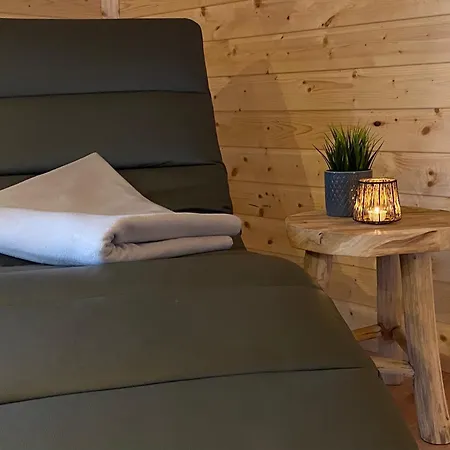 Holzhaus Onkel Fritz Mit Sauna Und Whirlwanne *