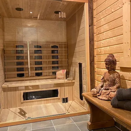 Holzhaus Onkel Fritz Mit Sauna Und Whirlwanne